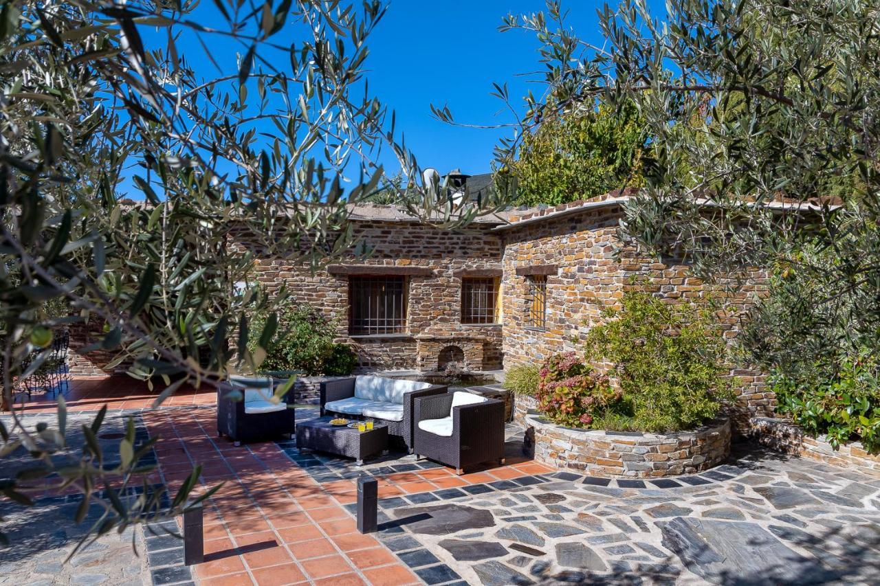 Cortijo La Loma De La Alpujarra Pitres Exterior foto